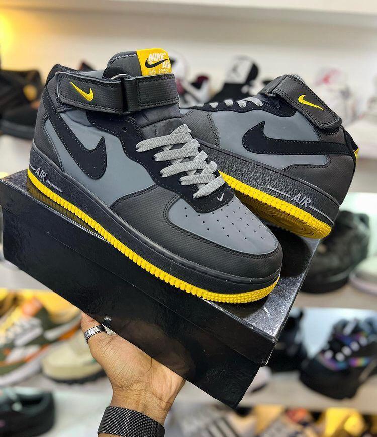 seemorecontent's tweet image. Client's Order: R2 100.00 "Nike Airforce High Cut"
Send a DM to shop

3-5 delivery days.🇿🇦