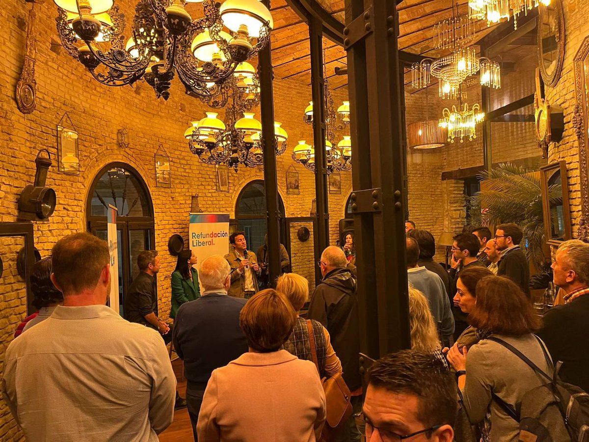 Refundacion_Lib's tweet image. El proyecto liberal es más necesario que nunca y por eso nos estamos dejando la piel. Estamos listos para las elecciones municipales y autonómicas de mayo de 2023.

Así lo han transmitido @InesArrimadas y @GuillermoDiazCs en un encuentro con afiliados en Jerez de la Frontera.