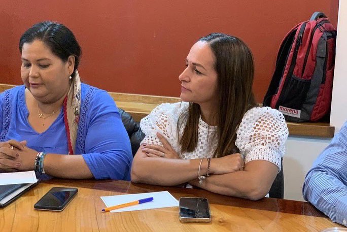 glendaochoacol's tweet photo. Este día en el @congresocolima, sostuvimos una reunión de trabajo con el Director de #IPECOL Ing. Hugo Vázquez Montes y su equipo de trabajo.
#DiputadaGlendaOchoa🧡🐘
#PorTiPorTodos
#PorTiPorTodas
@MujeresMovMX @MovCiudadanoMX @MovCiudadanoCol https://t.co/sGNRbSFPT1