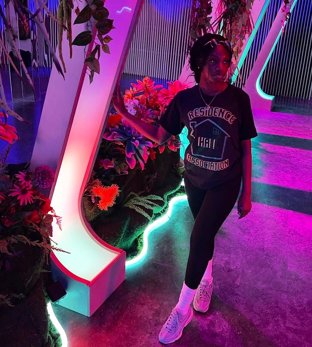 zwavy1's tweet photo. Just Camera Shy babes 🫶🏾✨😵‍💫 https://t.co/Y8m9XP2U96