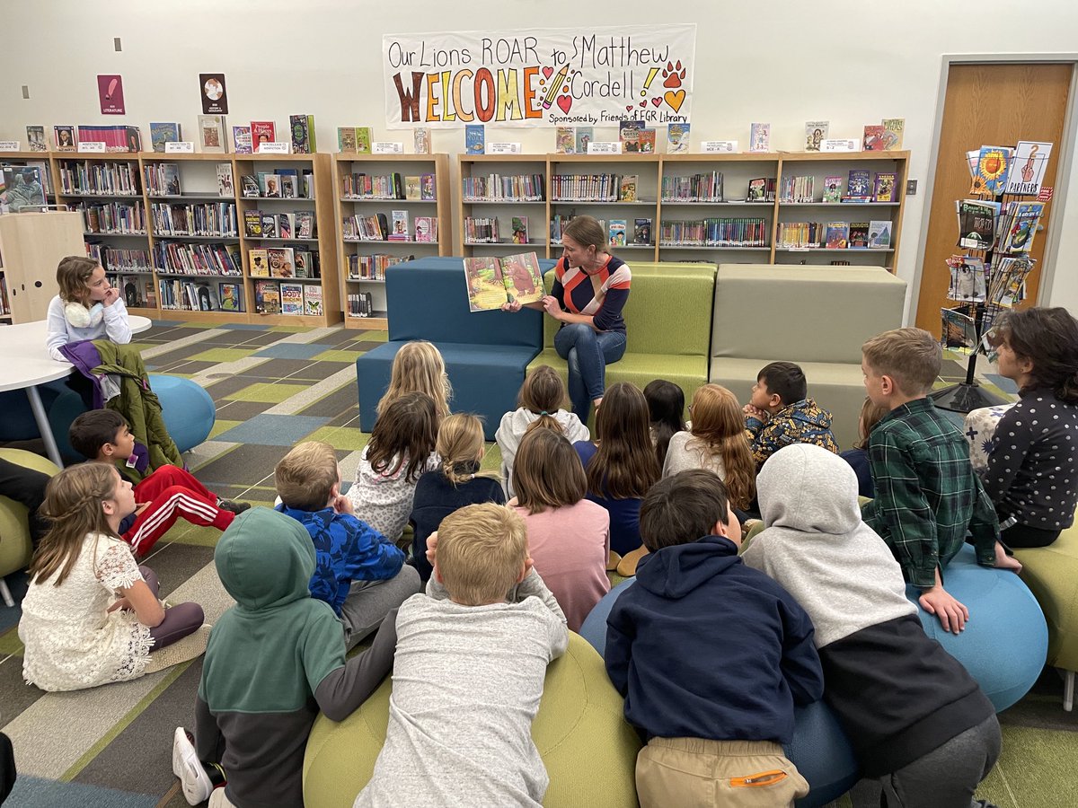 Our Learning Commons is a vibrant place where classrooms visit to discover new books and work with our amazing parent volunteers! #kindnesscounts