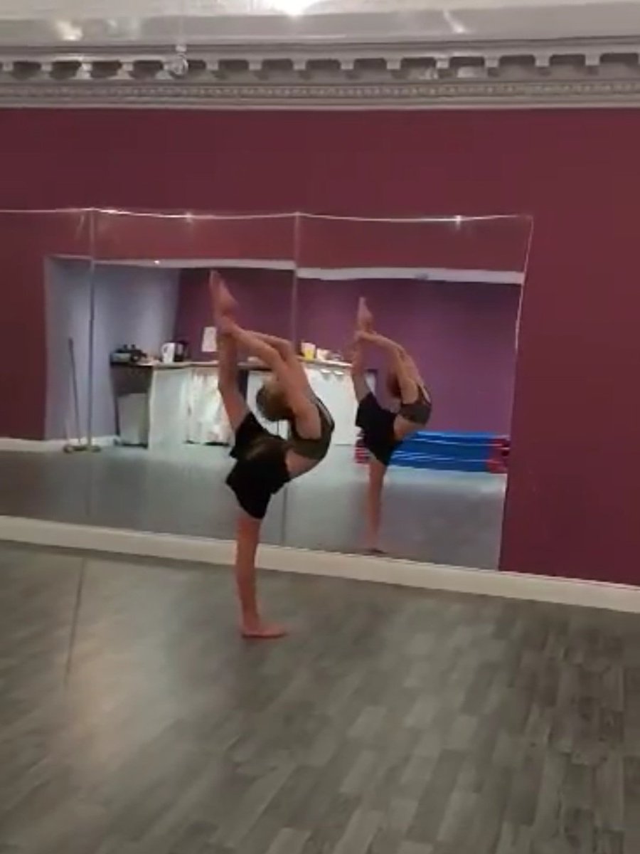 MayLm854's tweet photo. Nothing beats finishing a busy day off watching my baby girl do her thing in the studio! 
#dancemum #phdmum #studylife https://t.co/zk3oGUR6wM