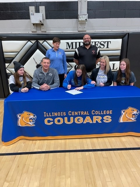 MCRaiderNation's tweet photo. Cora DeSutter signed with ICC to play basketball for the Cougars next year. Midwest Central is proud of Cora's accomplishments and wishes her the best of luck in her future. https://t.co/PSfqZEn9NB