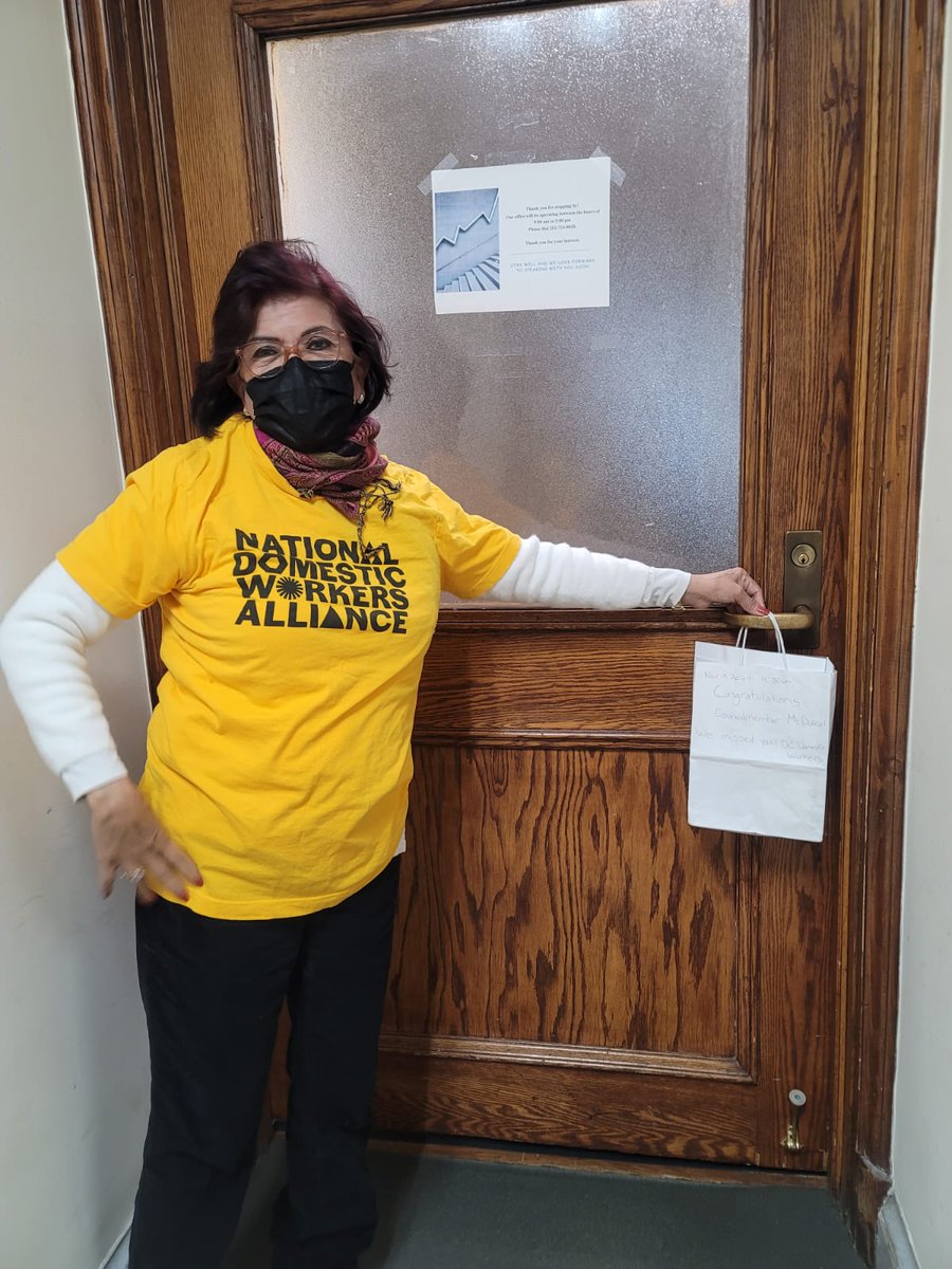 Another day of domestic workers in DC fighting to ensure the #DCDomesticWorkersBillofRights passes this year, a thread 🧵 :