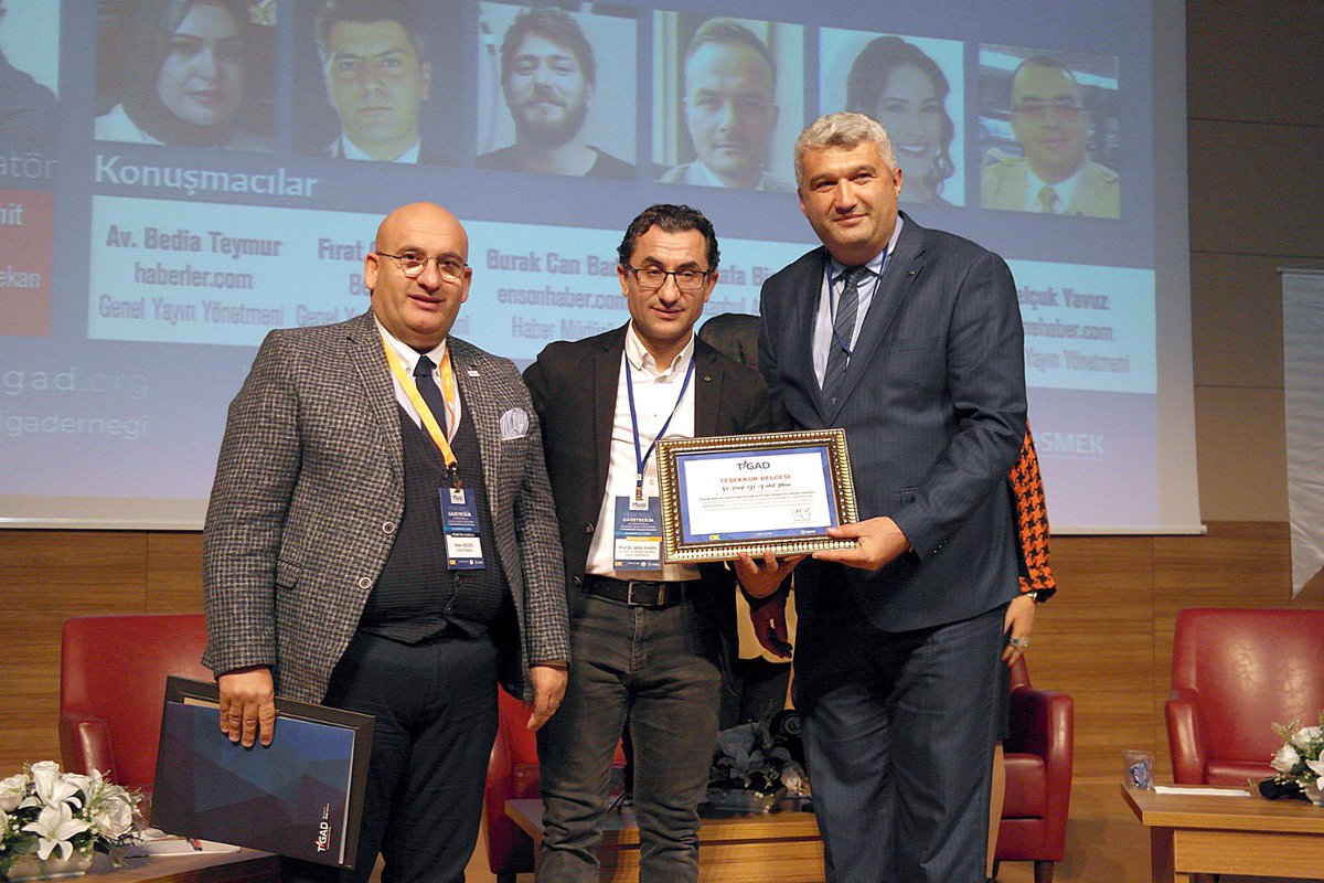 usmekTR's tweet photo. #USMEK’in desteklediği @tigadorgtr ’ın düzenlemiş olduğu “Yeni Nesil Gazetecilik” Programı @EruMedya ’de gerçekleşti. Çok değerli @EruMedya İletişim Fak. Dekan Yardımcısı Prof. Dr. Vahit İlhan ’ı tebrik ediyor, çalışmalarında üstün başarılar diliyoruz.👍👏 https://t.co/Pt1Wl5lWp6