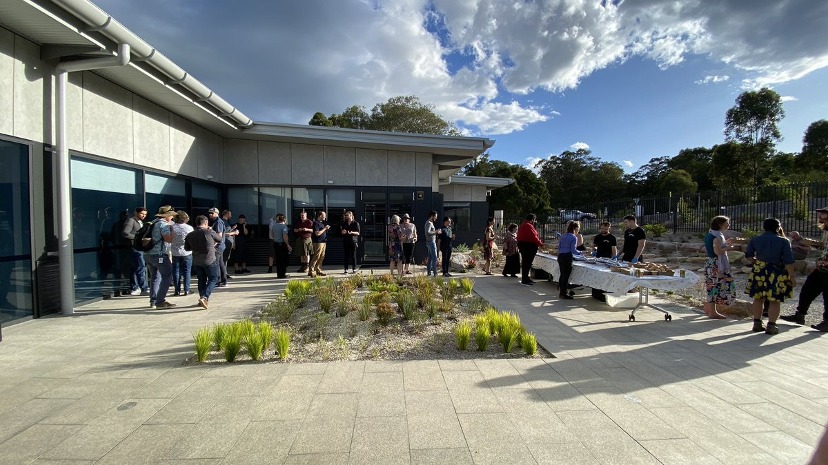 Evening social barbecue mixer on the Herbarium courtyard. So good to see this space come to full life! Thanks heaps @Cycadales for the brilliant idea and all the organisation! @ASBS_botany @AustralianBG @RBGSydney