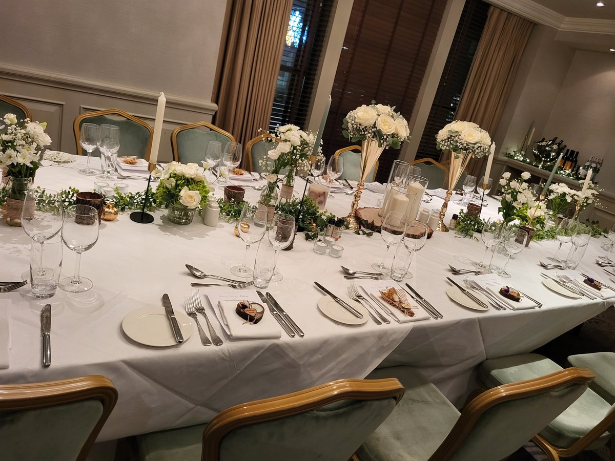 visatorro's tweet image. Table set for our small wedding tomorrow. DIY decorations