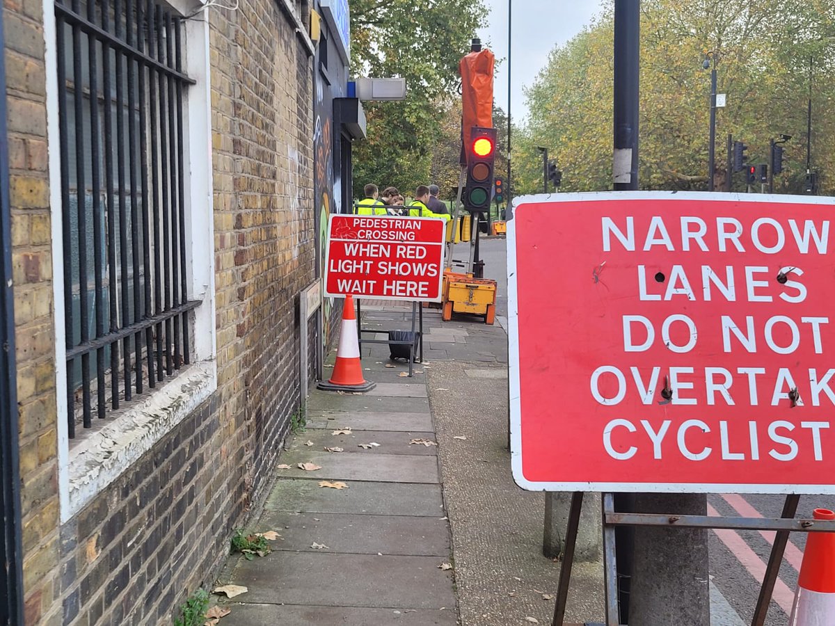 Disability caused by works forum. Big thanks to @FMConwayltd for presenting on access mitigations at Hammersmith Bridge, @AlansTweets on raising awareness of inaccessible formal crossings followed by an interactive and open discussion. @CCScheme @CLOCS @RuthMayorcas @psimonk