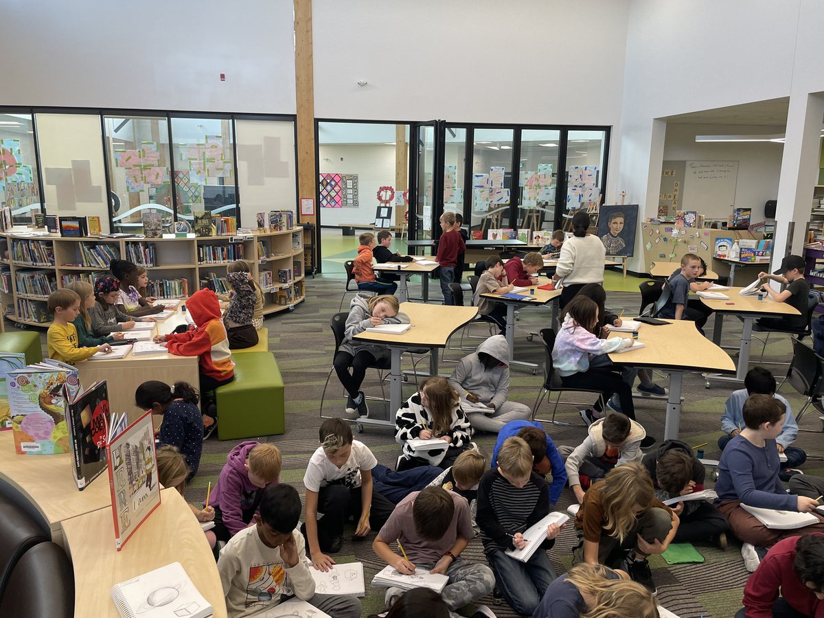 MrVeronese's tweet photo. It was great to learn all together this afternoon. The grade 4s explored the 3D drawing concepts of foreshortening and shading. What amazing artists we have here @KiddleCBE ! https://t.co/IsdoJWYFb5