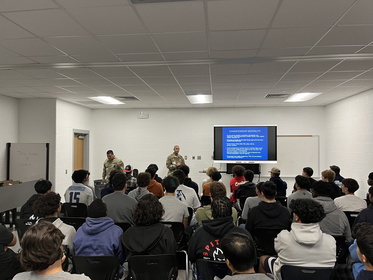 TheProgramCTFB's tweet photo. Looking for a purpose to your passion? The Army has you covered - no matter what your “thing” is. Local Army Recruiters will be at practice to share the opportunities available within the Army. Want a career as a microbiologist, an engineer, a chef? The Army has openings! #ArmyDW https://t.co/jKvUnDFold