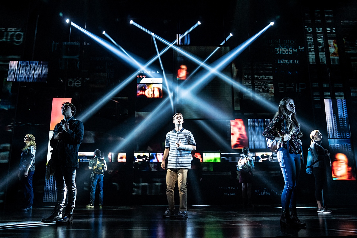 DEAR EVAN HANSEN Opening tonight at the Tennessee Theatre! 🎭️

Go to tennesseetheatre.com for more info &amp; tickets !

#KnoxvilleTheatre #SupportLocalTheatre #SupportLocal #AsYouLikeIt #KnoxvilleShakespeare #KnoxShakes #865 #Knoxville