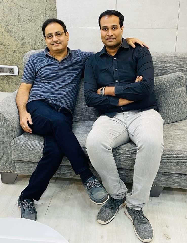 amritupadhya007's tweet photo. रावण अशुद्ध होकर भी यदि कर सका त्रस्त 
तो निश्चय तुम हो सिद्ध करोगे उसे ध्वस्त, 
शक्ति की करो मौलिक कल्पना, करो पूजन, 
छोड़ दो समर जब तक न सिद्धि हो, रघुनंदन! 
-निराला 

क्या बिगाड़ के डर से ईमान की बात ना कहोगे?
 - प्रेमचंद

#Isupportvikasdivyakirti https://t.co/pxXqcFu9zU