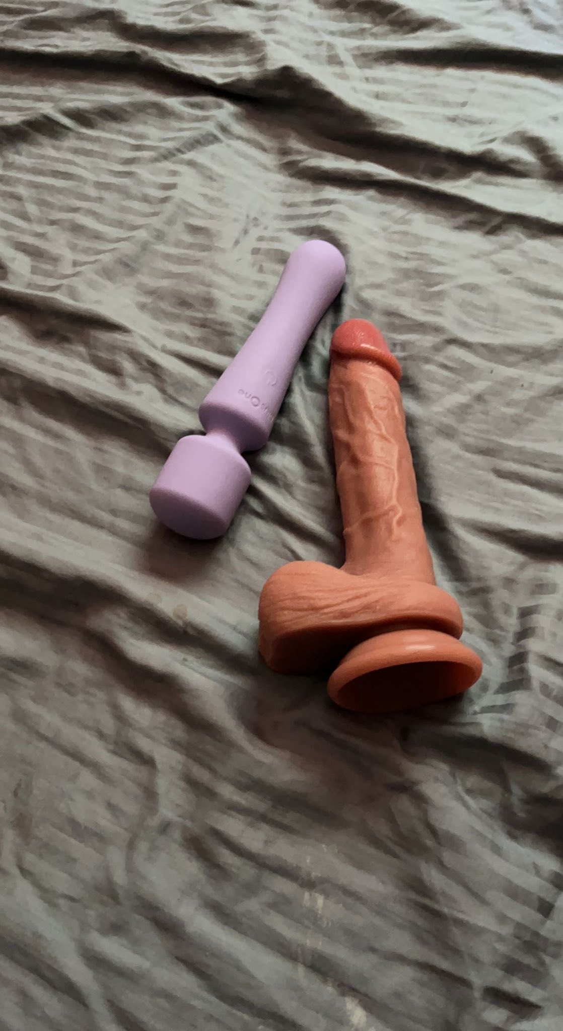 Wanna watch me use my new toy? Subscribe to my OF or add me on Snap 😘 https://t.co/yd9JZYv9b1