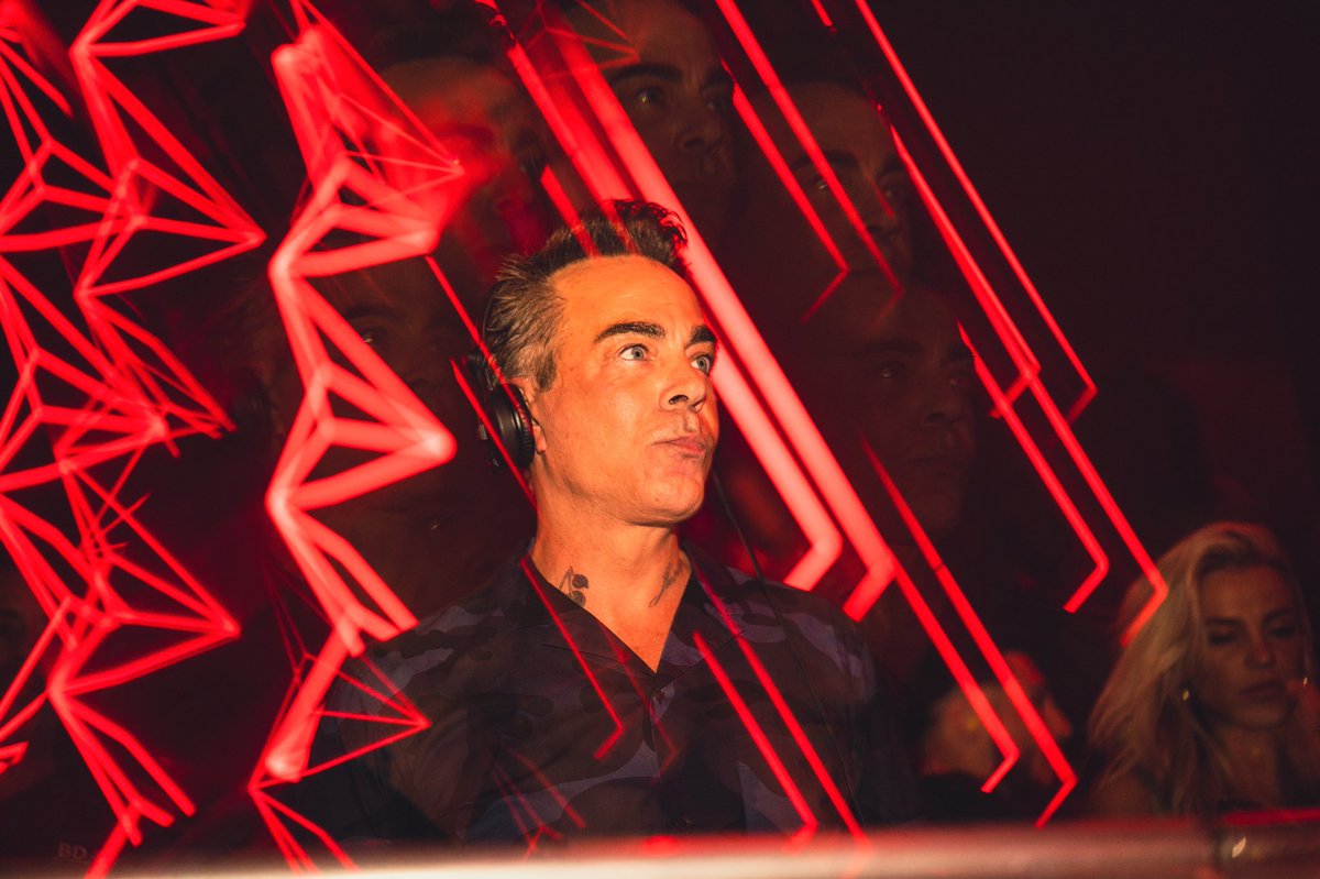 I'm heading out for @SpaceYacht tonight! Get your last minute tickets to see me play alongside @mattsassari, @tokyotmusic, and <a href="/dddarkheart/">Dark Heart</a>. 

tix: spaceyacht.net/1115