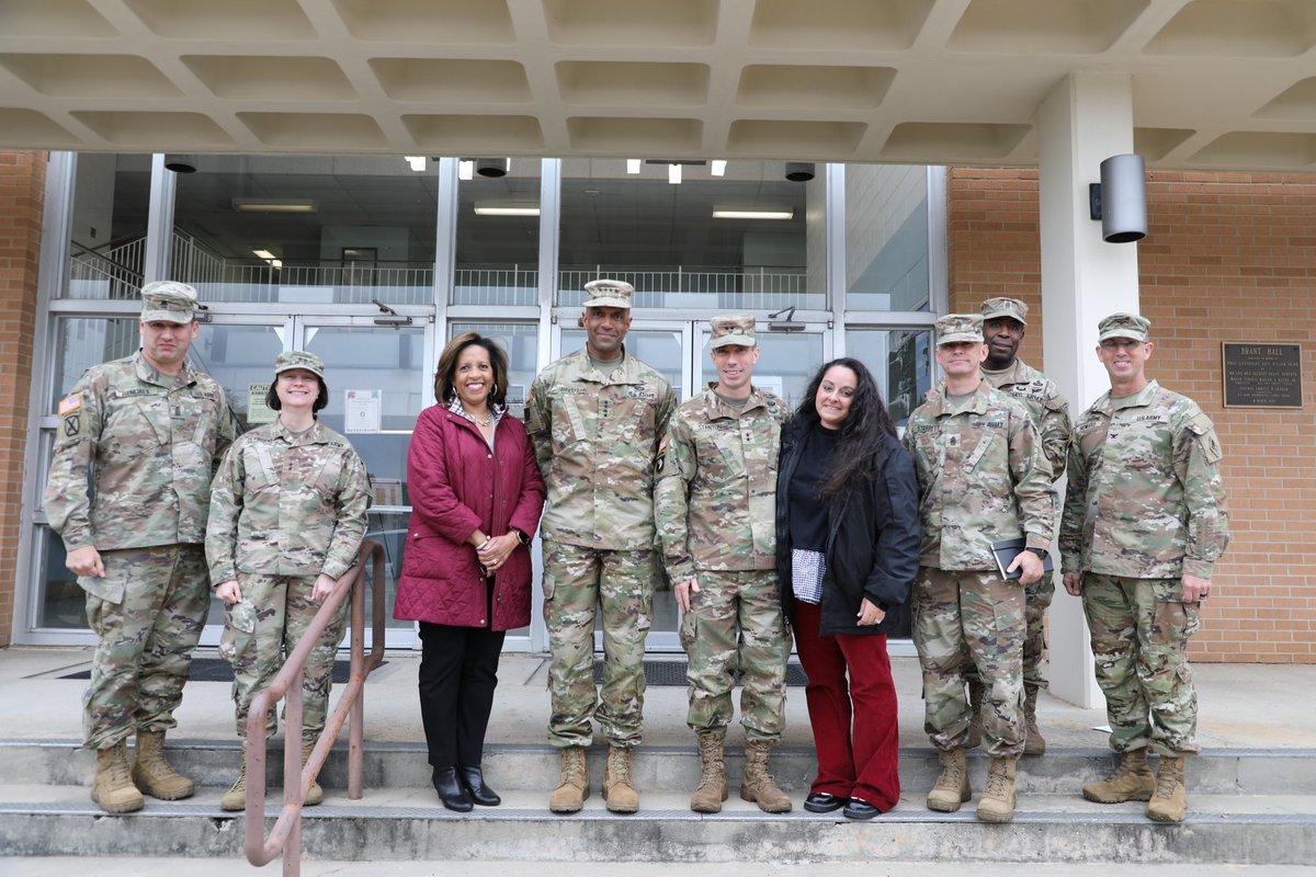 Sir, it was an honor to host your team on Fort Gordon! The modernization of the Cyber and Signal Corps won't happen overnight, but it's exciting to show the progress we've made! #CyberForge #VictoryStartsHere #Modernization @TRADOC @TradocCG @TRADOCCSM @USArmy