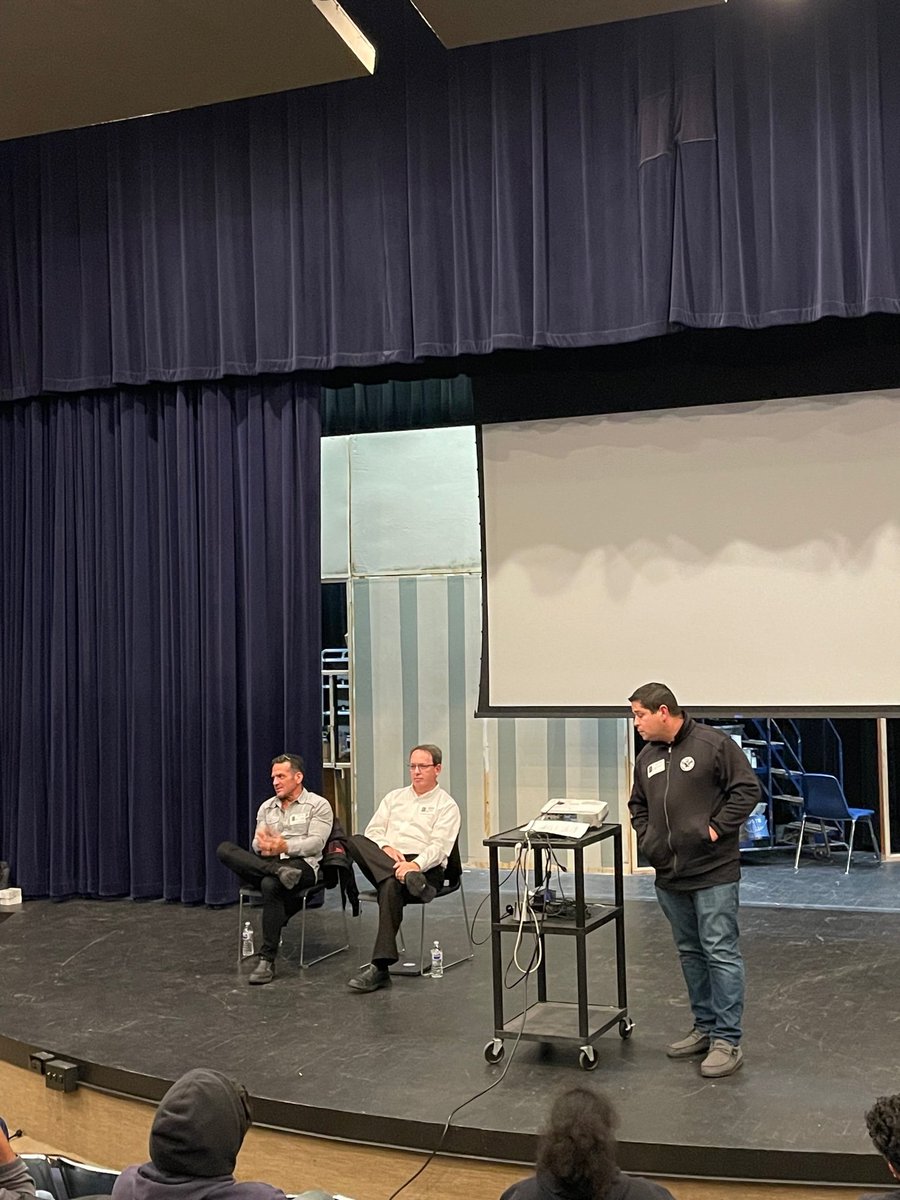 RLHS students were able to hear about the incredible apprenticeship opportunities from <a href="/RoofersLocal11/">Roofers Local 11</a>, IBEW 150 Electrical Union &amp; the <a href="/MechLocal701/">IAMAW Local 701</a> during the RLHS Trades Panel today. Thank you to our panelists for your time &amp; the information you've provided our Panthers!