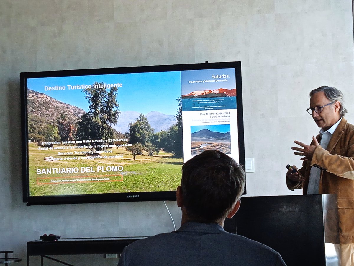PabloIzurcoH_Uy's tweet photo. Hoy con el equipo de RED Inmobiliaria del Sur y referentes de Chile estuvimos en #Piso40 del #WTC presentando el proyecto Inmobiliario, Smart, turístico, recreativo y amigable #FUTURIZA
Un proyecto de inversión a desarrollarse en los valles nevados de Santiago de Chile
#REDlohace https://t.co/AoXbbQOISq