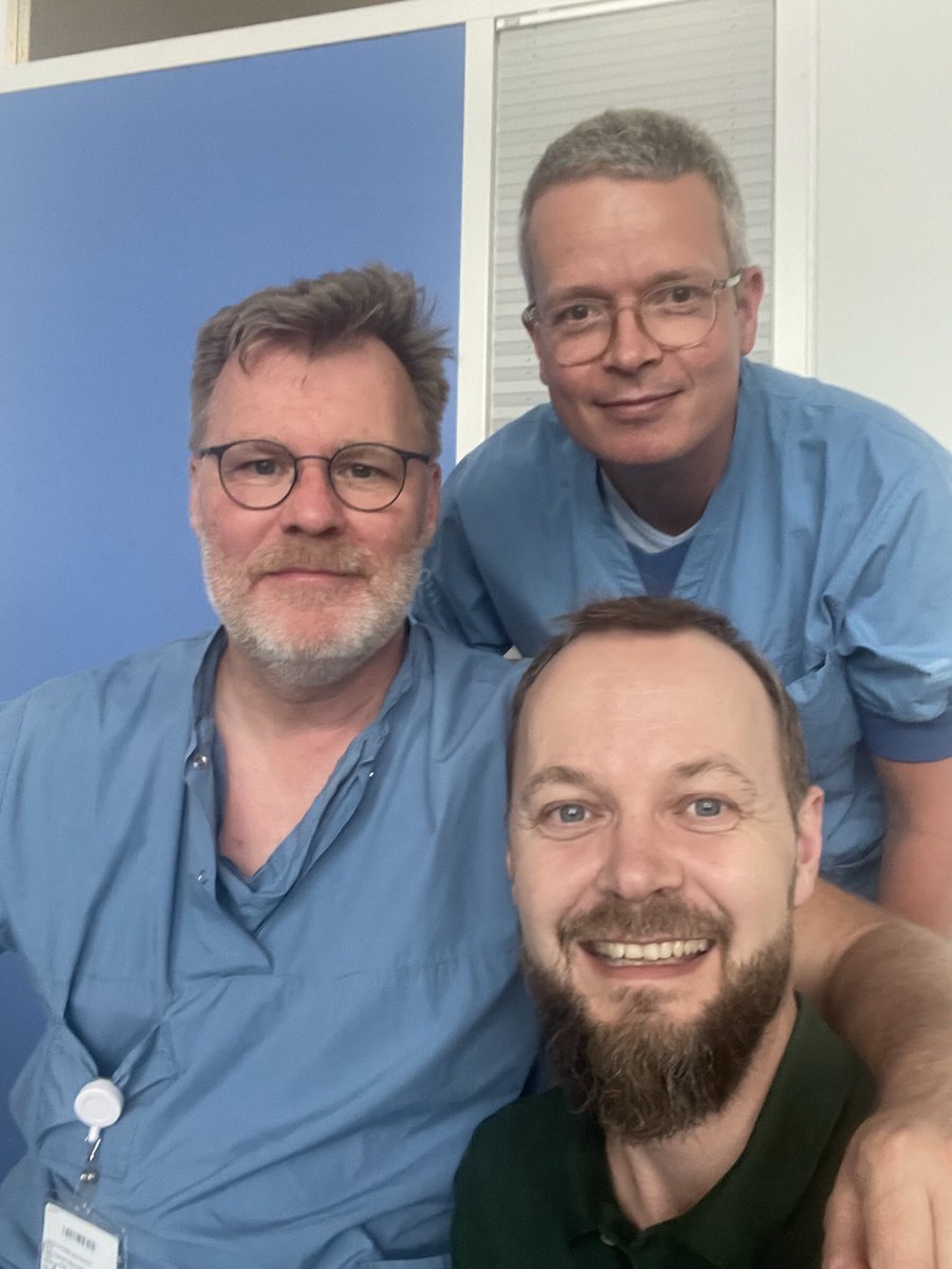 Overlæge Stefan Tiessen og prostatateamet fra Urinvejskirurgisk Afd.OUH tager i disse dage godt imod gæster fra nær og fjern.
Vi har som det første hospital i DK indført perianal prostatabiopsi, og dette med rigtig gode resultater til glæde for patienterne
<a href="/OUHhospital/">OUH Odense Svendborg</a> <a href="/UrologiDK/">DKUrologi</a>