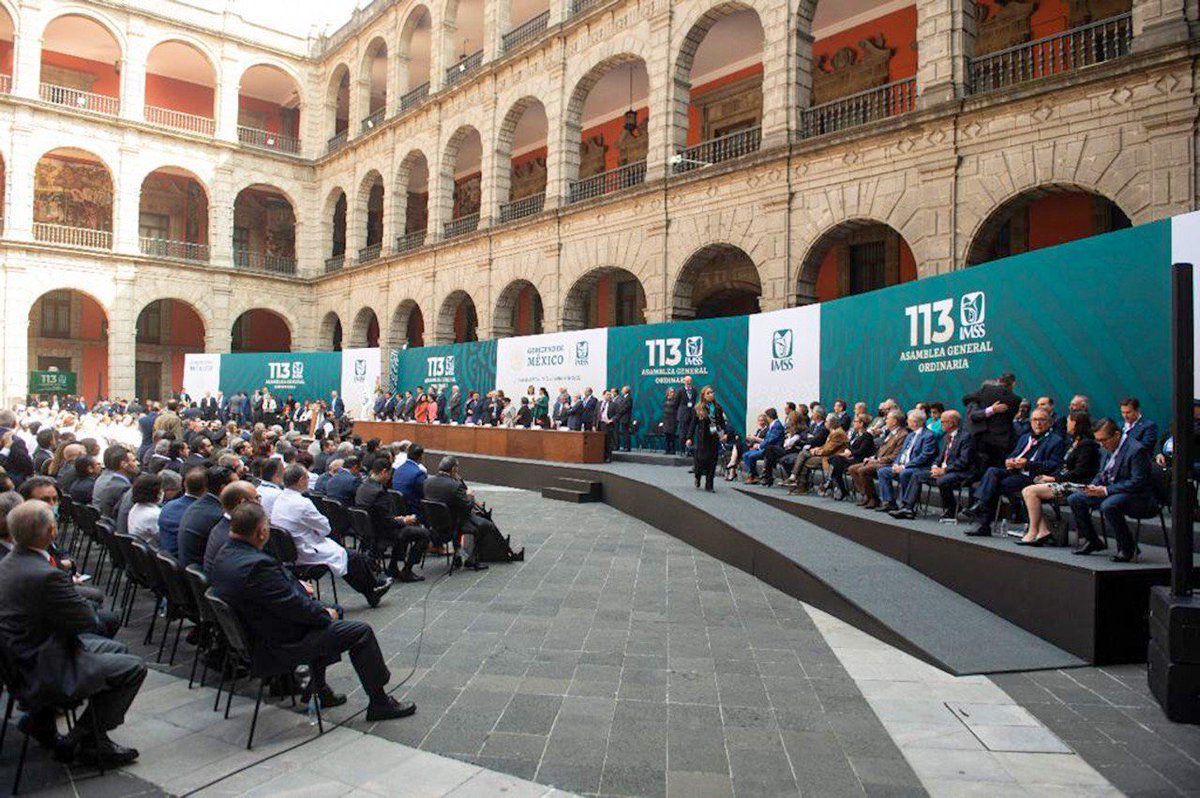 Además fuimos testigos de la entrega de reconocimientos al personal y a las unidades médicas de <a href="/Tu_IMSS/">IMSS </a> que cumplen con los más altos estándares de calidad.

Enhorabuena por este esfuerzo colectivo que está transformando la salud de nuestro país. (2/2)