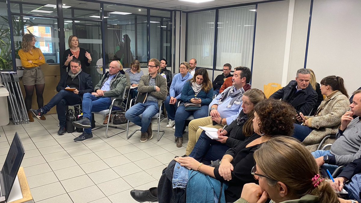 🔝#TousMobilisés @poleemploi_HDF <a href="/hautsdefrance/">Région Hauts-de-France</a> &amp; Communauté de communes Pévèle Carembault : présentation des aides et mesures disponibles pour recruter, auprès d’ une 2️⃣0️⃣aine d’employeurs #OnEstLàPourVous #AvecPoleEmploi  #Partenariat 🤝