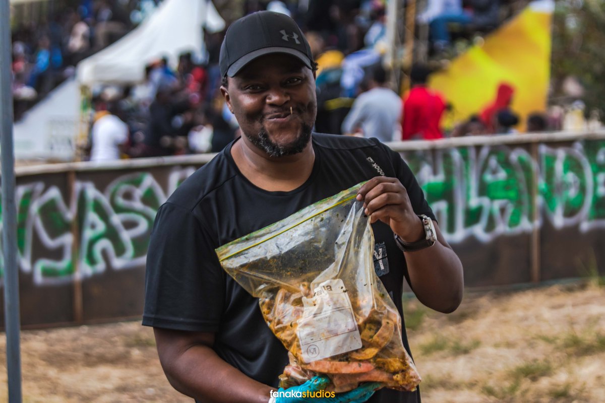 FanakaStudios's tweet photo. What made #Floodies2022 more special was the never ending support from the fans showing up, and out all their love for their teams!!
So much fun, passion, and beautiful people! 😍
#FloodiesIsBack | #Floodies2022 | #kenyarugby | @usiurfc | @ImpalaSaracens | @CapitalFMKenya https://t.co/yMtMeEZ71Z