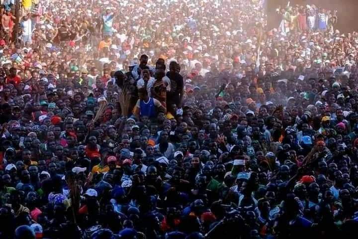 mickiebrownkie's tweet photo. We tested the APC microphone in Jos today, it was so loud and clear. #APCCampaignFlagoff #PlateauForAPC #PlateauForBAT https://t.co/dwN0tyFjhl
