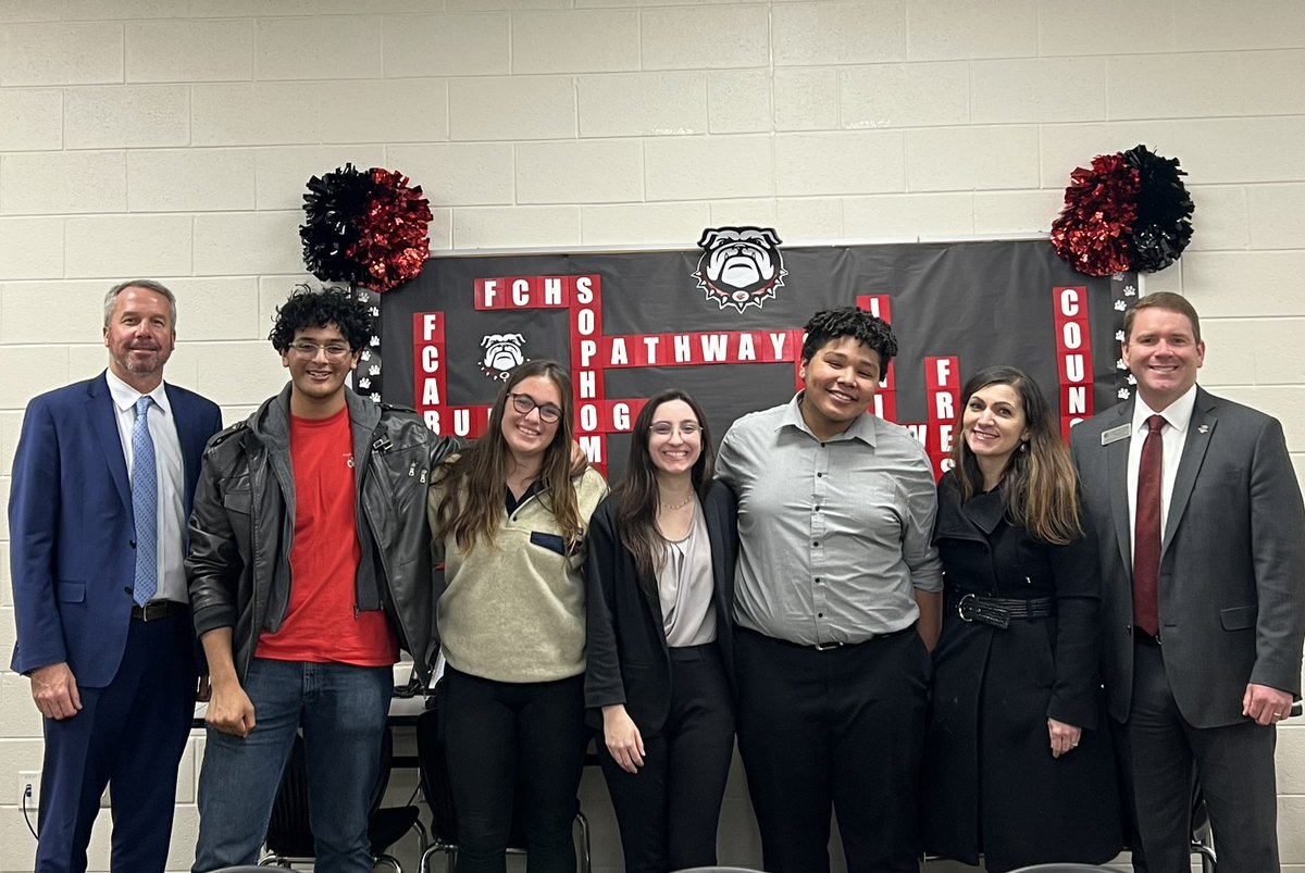 fchs_alumni's tweet photo. Thank you to the FCHS Film Academy and Humanities Academy for coming to talk to us at our monthly board meeting! Jaydon Harvey, Mattie Mabry, Maddie Spenner, and Munil Vaishnav did a wonderful job sharing their unique experiences at FCHS! #chouse #focusonthegoodinlife https://t.co/5MrY5xsJo9