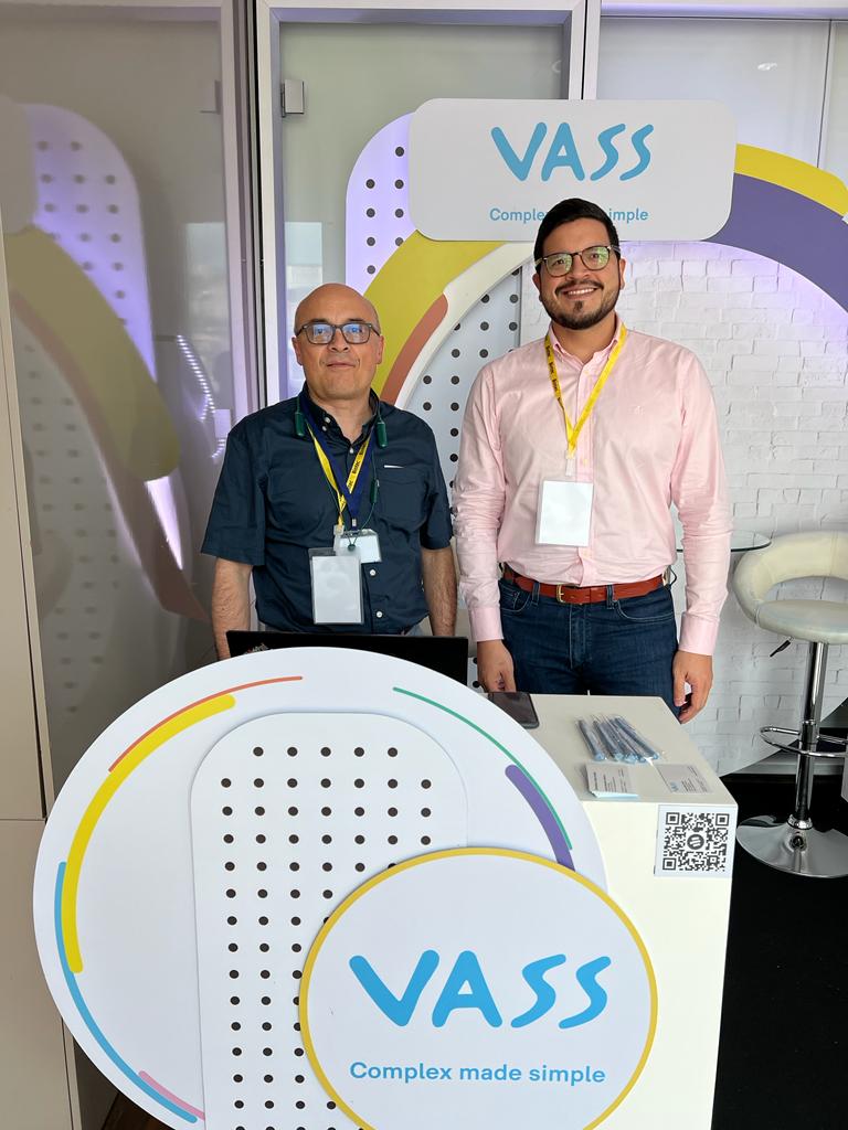 VassColombia's tweet photo. Del 08 al 11 de noviembre VASS fue patrocinador plata de #BINTEC @Bancolombia , la feria de tecnología e innovación que promueve la banca del futuro en Latinoamérica https://t.co/2jJqXGB261
