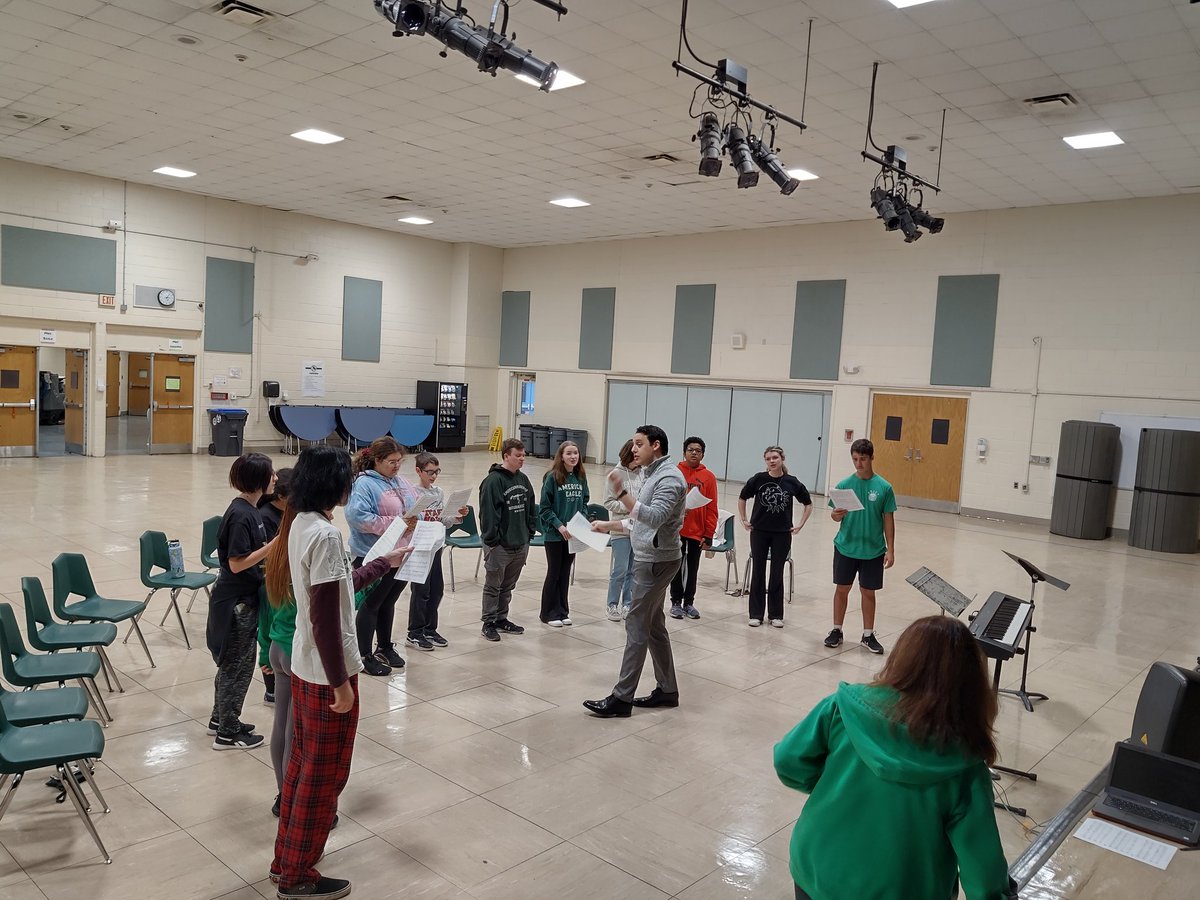 Thank you, BTHS Drama Club  for connecting with our Lakers for a workshop today! #musicmatters #artsareessential <a href="/BTHSChoirs/">BTHSChoir</a> <a href="/BTHSDramaClub/">BTHS Drama Club</a> <a href="/LRMSLakers/">Lake Riviera Middle School</a> @jlaneylady
