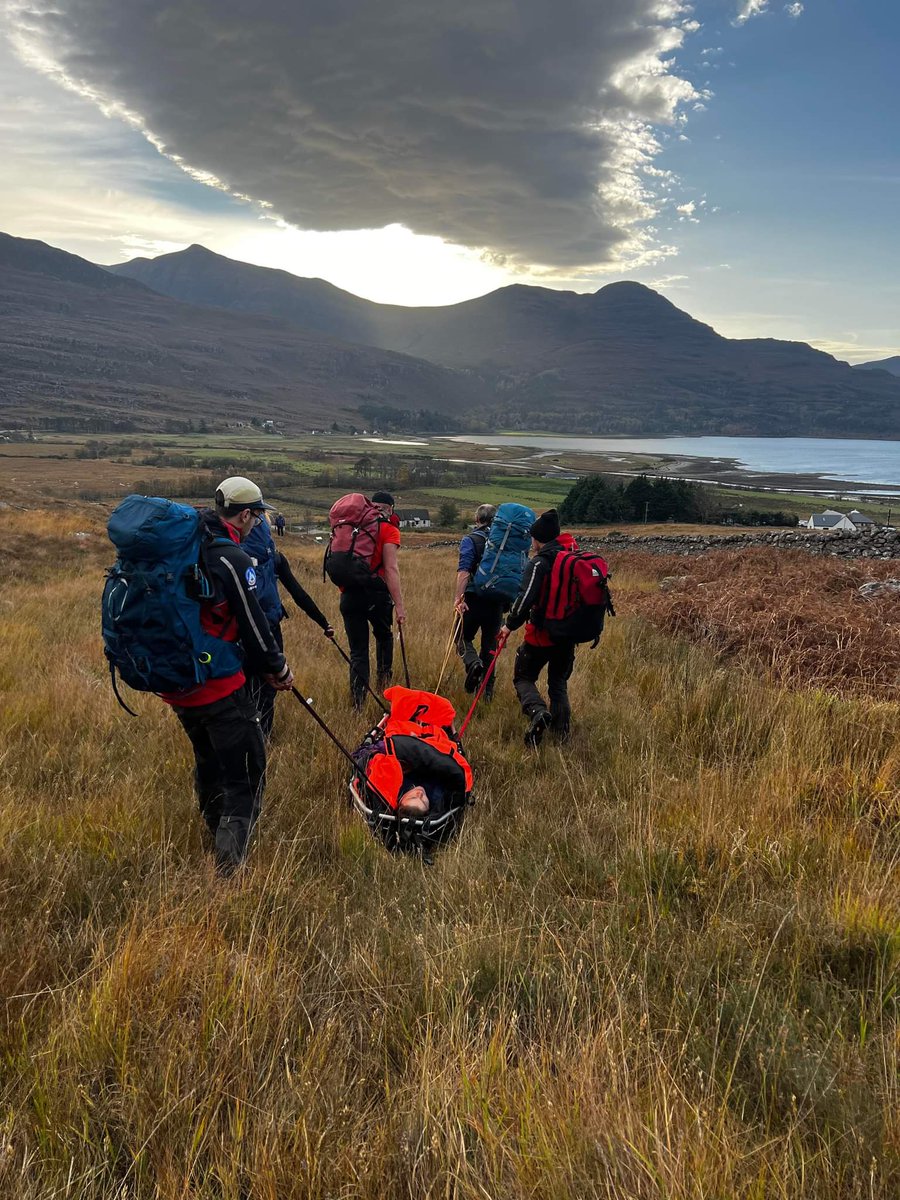 It was our annual first aid training weekend last weekend, with workshops indoors &amp; mock scenarios outdoors. Thanks to Medical Officer <a href="/liathach1/">Ryan Maclean</a> for pulling the event together &amp; to #KarenFrake &amp; #GrahamWilson for also providing training. 
<a href="/ScottishMR/">Scottish MR</a> 
Photo credit: <a href="/liathach1/">Ryan Maclean</a>
