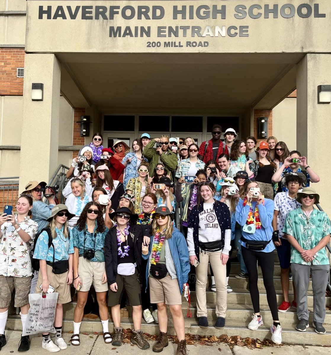 Thank you for all who participated in #TouristTuesday! Can’t wait to see what #WesternWednesday brings. <a href="/haverfordsd/">Haverford SD</a> #GoFords #HHSHOCO #HaverfordHS