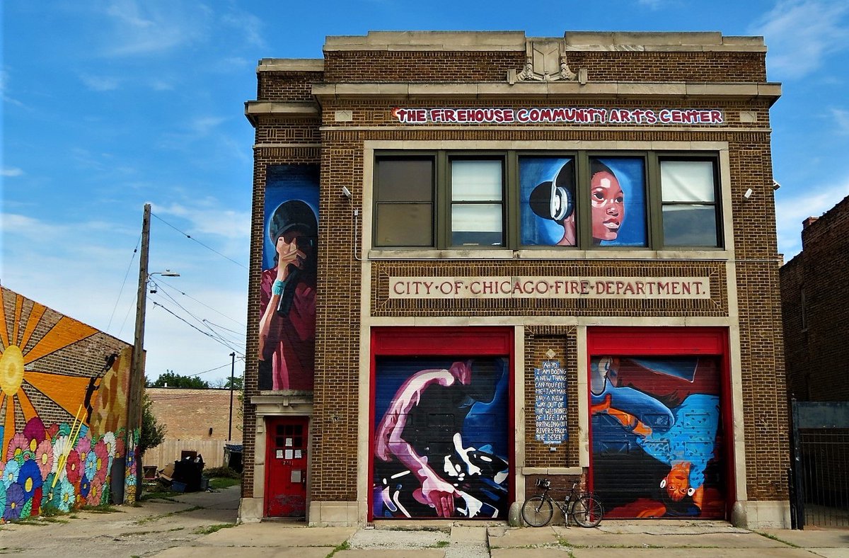 ChiBikeAdvs's tweet photo. Frmr Engine 38 (1915-2005) in North Lawndale,  8/25/19. Today, Firehouse Community Art Center.  Robert Urich’s Spencer lived in a former firehouse. Teen me wanted to be him.  Firehouse Map &amp; small group rides, contact me here or there https://t.co/gZJmLAOgbP https://t.co/RwVhpN6AKU