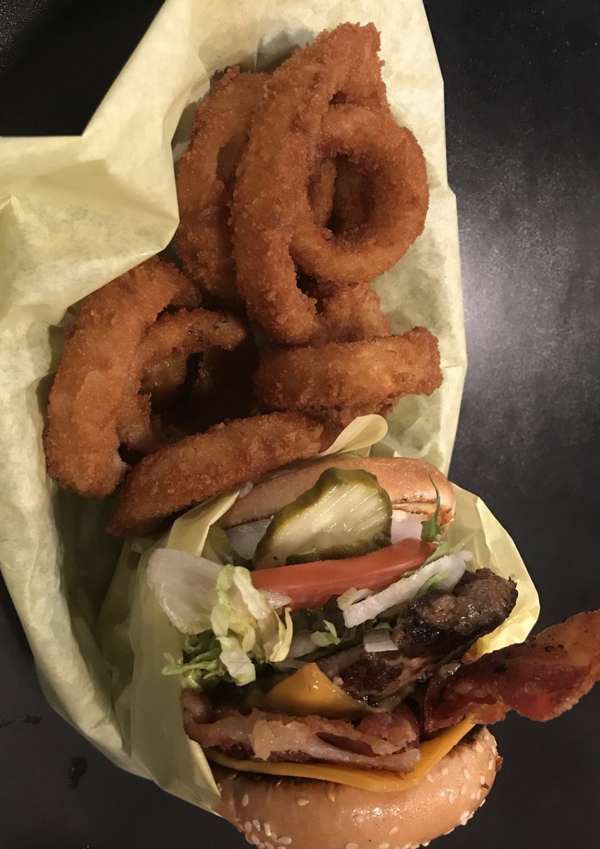 JStagray's tweet photo. My food adventures continued while at SfN conference in San Diego 2022
#SfN22 #sandiego #californialife #timetomoveback #lookingforpostdocs https://t.co/3gPXLsK9fh