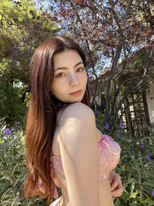 I need someone to paint this https://t.co/oSG9F7Z5vG