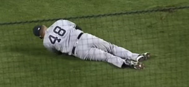 jonmoxIeys's tweet photo. ANTHONY RIZZO U ARE A NEW YORK YANKEE https://t.co/98wjFngfT7