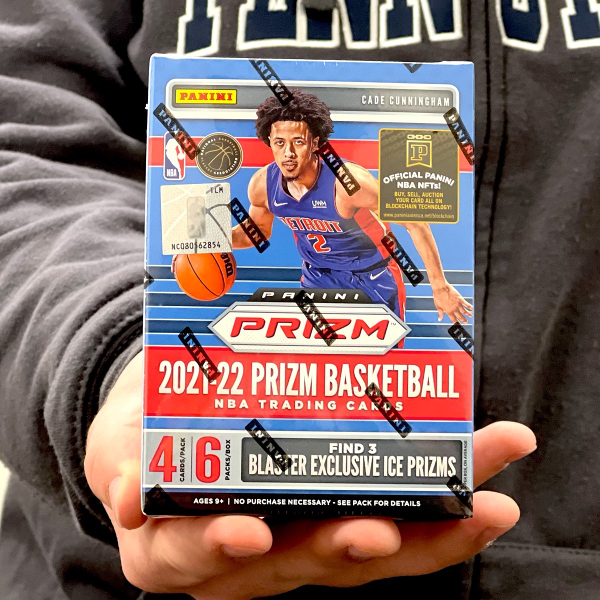 SCCTradingCards's tweet photo. 🌟 10 Days of Giveaways Day 3 🌟

We're giving away a 2021-22 Prizm Basketball Blaster Box! To enter:

1) RETWEET &amp; LIKE

2) FOLLOW @SCCTradingCards 

3) Tag a friend

Tag additional friends for more chances to win, and check out our Black Friday Sale 👉 https://t.co/SKI1ZXwdVe https://t.co/D6yeHZvBCq