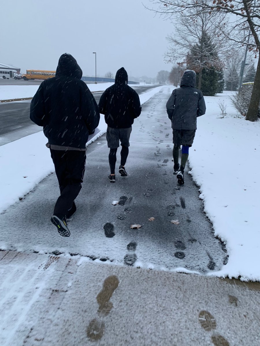 F3_Outpost's tweet image. Dilbert led 3 PAX for his sophomore Q.  He’s already an expert!  First real snow didn’t keep us from attacking the Gauntlet!