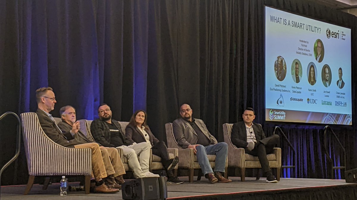 SmartUtilitySMT's tweet photo. @EsriPartners just hosted this informative Fireside Chat at #SUS22! Thanks to partners from @DataCapable, https://t.co/uxYMZg7zp6, @EosGNSS, @locana_co, and UDC for your insight. #networking #event #utilities https://t.co/4n0tPqPuax