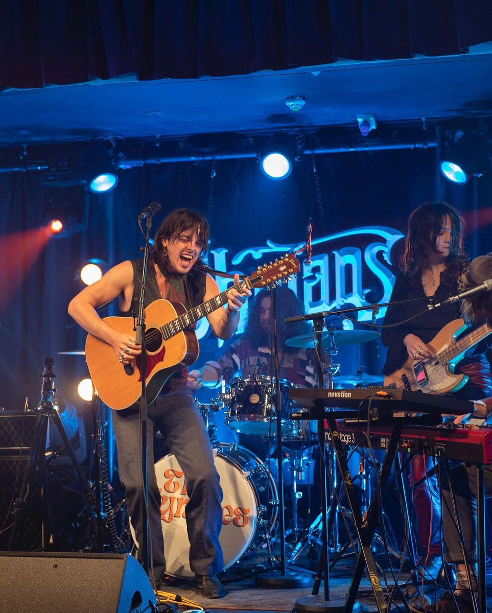 ferdiawpfans's tweet photo. Ferdia performing at Whelans with The Fynches today for the show Fanning at Whelans that will air December 10th on Virgin Media 2 in Ireland. Hope everyone outside Ireland will be able to see this performance. 😀
#TheFynches #FerdiaWalshpeelo #FanningatWhelans https://t.co/hN1AUjYVZp