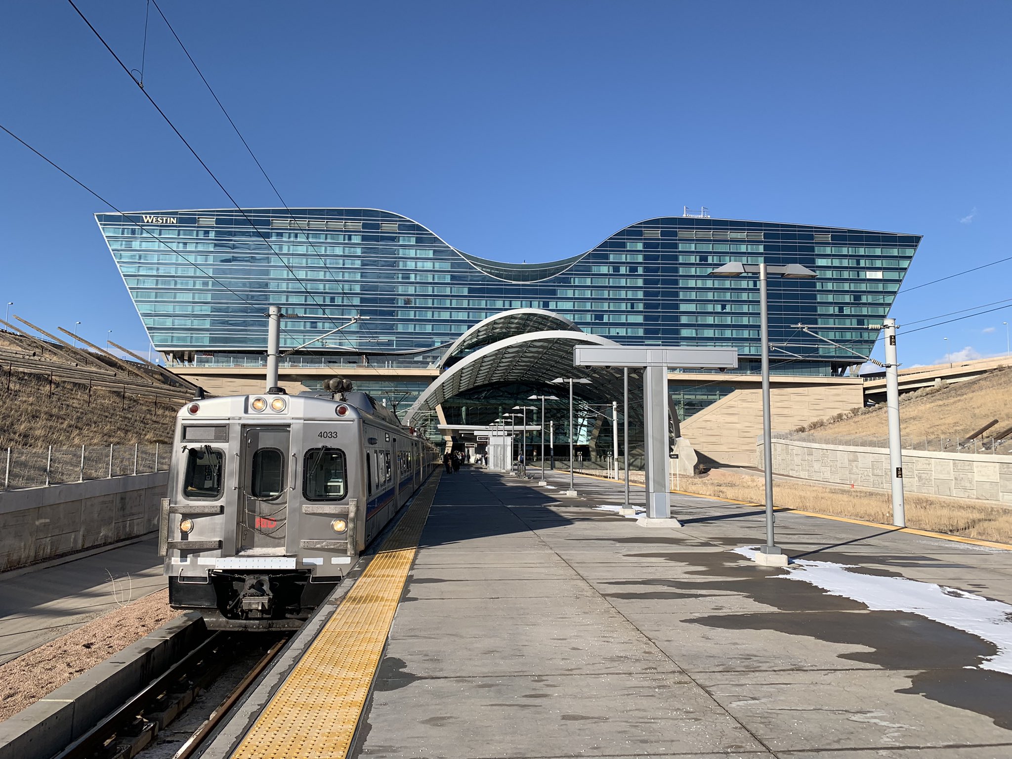 Denver Airport Train & Light Rail