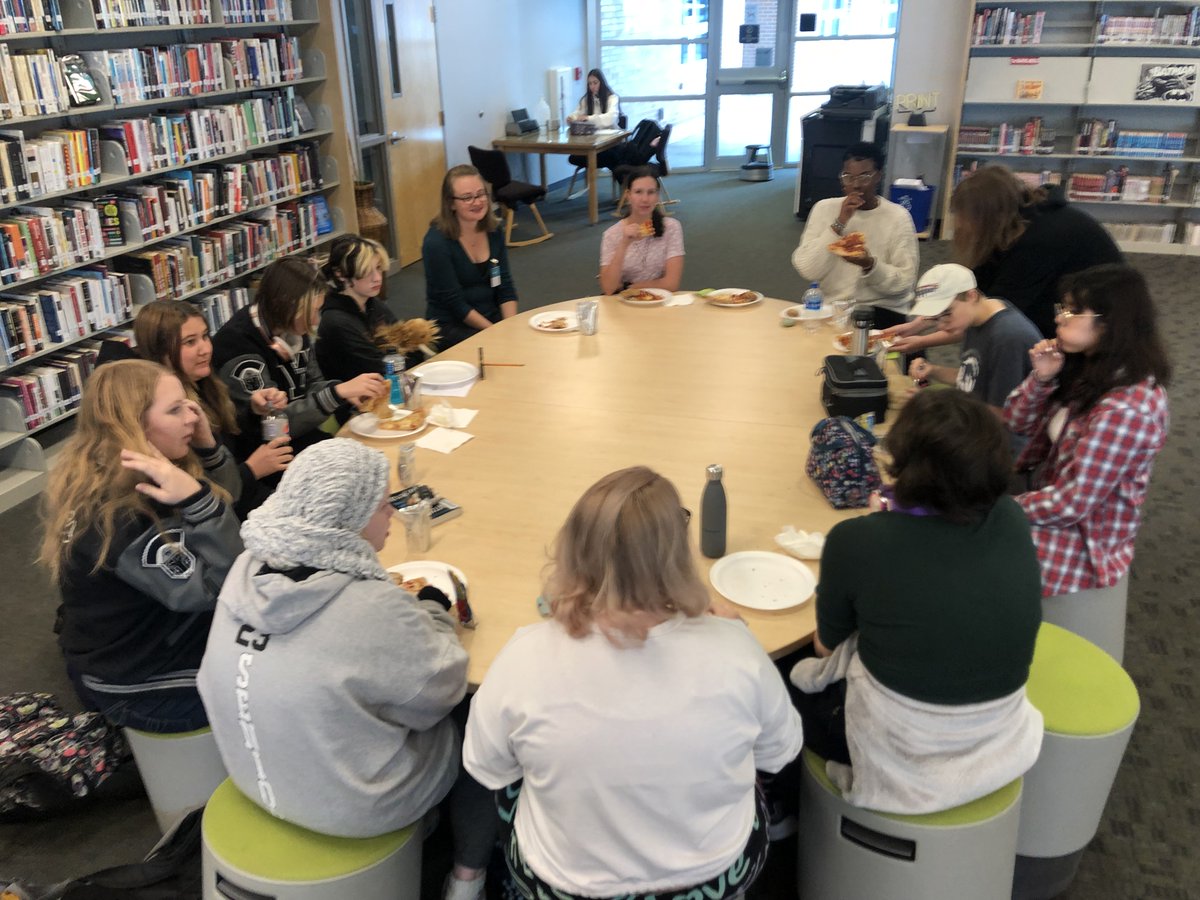 Thank you to our <a href="/lsr7/">Lee's Summit R-7 Schools</a> Coordinator of Network Services Mrs. Kinzie Wooderson @kinzielsr7 for joining the <a href="/lswhstitans/">LSW Titans</a> <a href="/LSGirlsWhoCode/">Girls Who Code Lee’s Summit</a> for lunch and sharing her journey, experiences and mentorship!