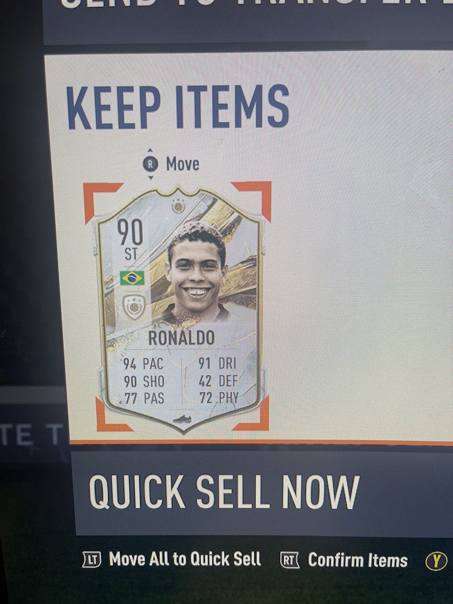 Leeza_plays's tweet photo. @FUTBIN 😅 https://t.co/cFMtEzd7sj