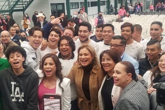 aechavez_betty's tweet photo. Este martes, nuestra Gobernadora Maru Campos Galván, nos honró en inaugurar varias obras de infraestructura en la #UTParral una inversión superior a los 27 millones de pesos.
Se trata de un edificio nuevo que funcionará como laboratorio de mantenimiento industrial. https://t.co/OYWtOSSyaI