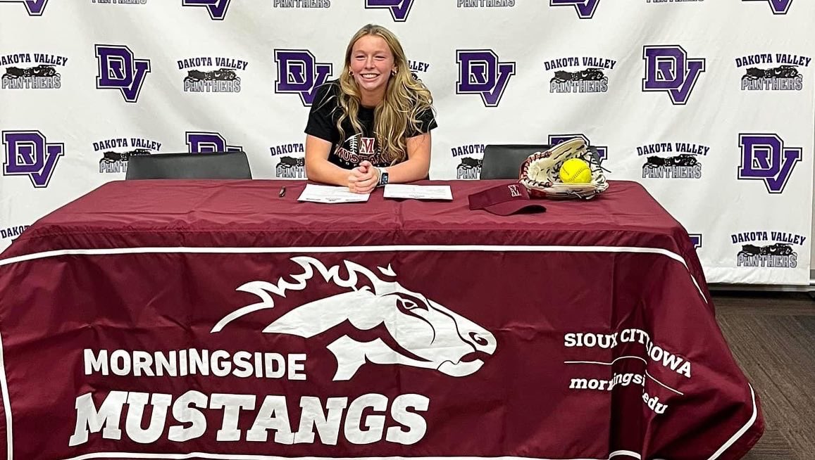 Officially welcomed Emma to the Mustang family yesterday! Excited to have another Wiese rocking Maroon! 

#RollStangs #mside27