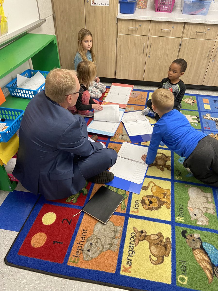 teachrawlins's tweet photo. Today the CEO of PLTW and some of his associates visited our school to hear about the great things our students are learning about. We are so proud of our students and how hard they work. @ericbowlen @ArtesiansUnited  @MSDMartinsville  @PLTWorg https://t.co/rY5UJH4Z0h