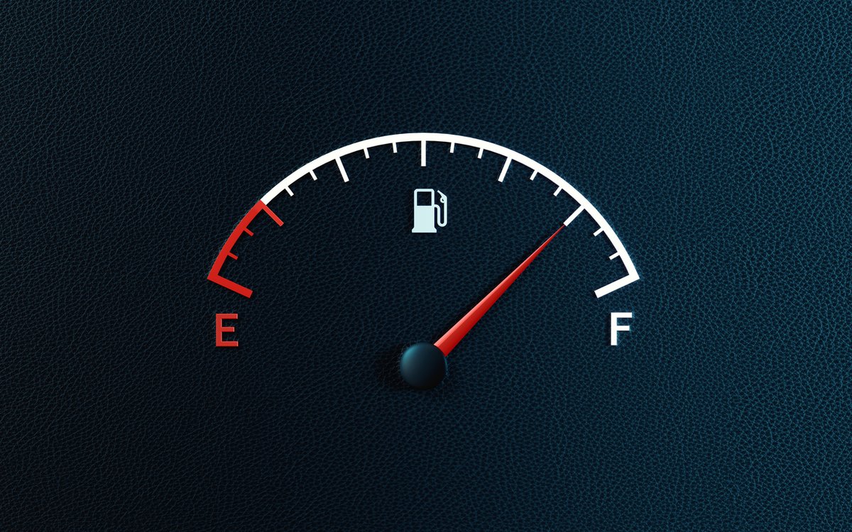agentvelez_'s tweet photo. During the winter, it's a good idea to keep at least half a tank of gas in your car. If you get stuck in a snowstorm and need to wait for help to arrive, having that half tank will come in handy. #AgentAdvice https://t.co/YSvlPJpLk1