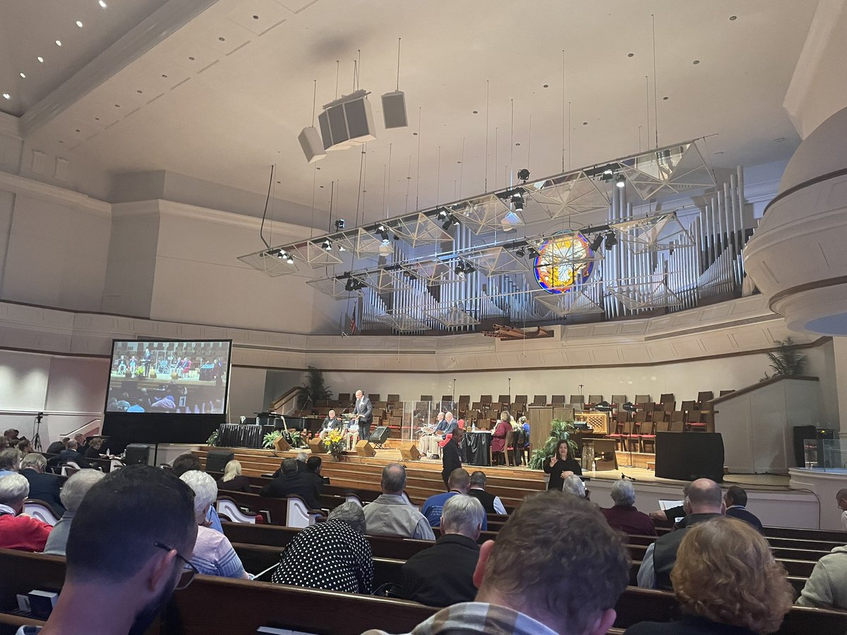 davideprince 🐘 tweet media