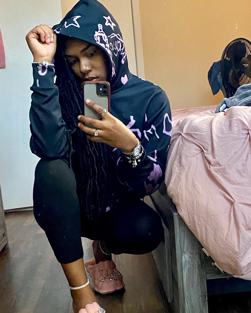 outsidersworld_'s tweet photo. Shop now๐๐ #graphichoodies
โขLink in bio๐ธ https://t.co/OhO0BcxtAz