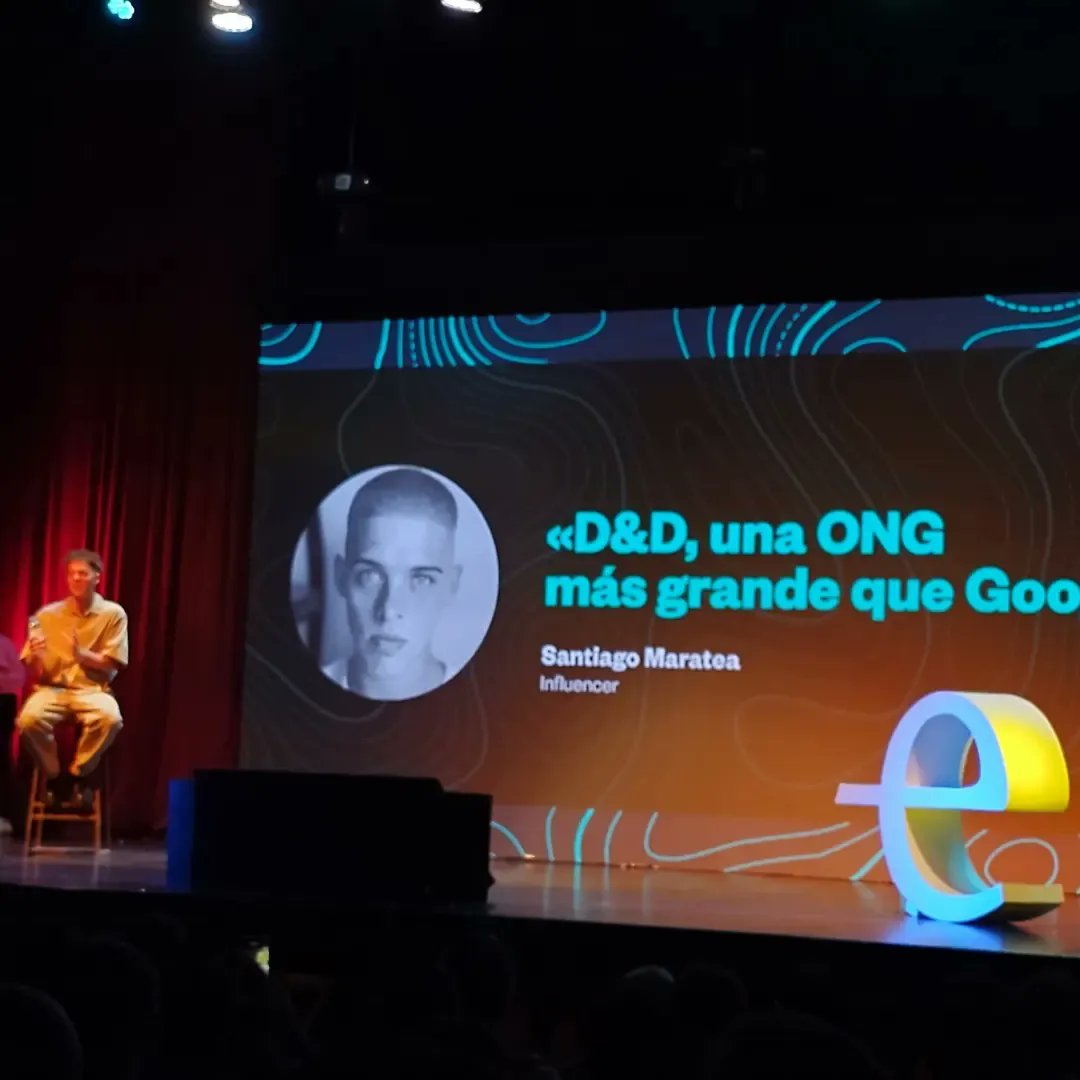 CEmprendedorUDA's tweet photo. ✍🏼 Después vinieron los workshops y mentorías, dónde se reflejaron las ganas de ayudar a que los demás crezcan y mejoren a la par del ecosistema emprendedor. 

🔗Pueden ver la experiencia completa en el link de nuestra bio https://t.co/wMM87rpQUT