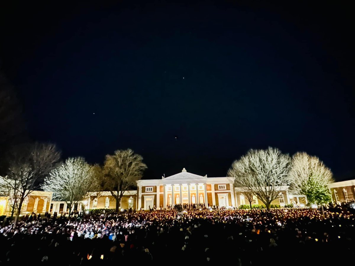 JeremyTurling's tweet photo. Three stars shined down on The Lawn at UVA last night. We all know where they came from. God bless Lavel, D’Sean and Devin. #ThreeStars #UVAStrong #GoHoos #TheLawn https://t.co/cYpLFCI7wF